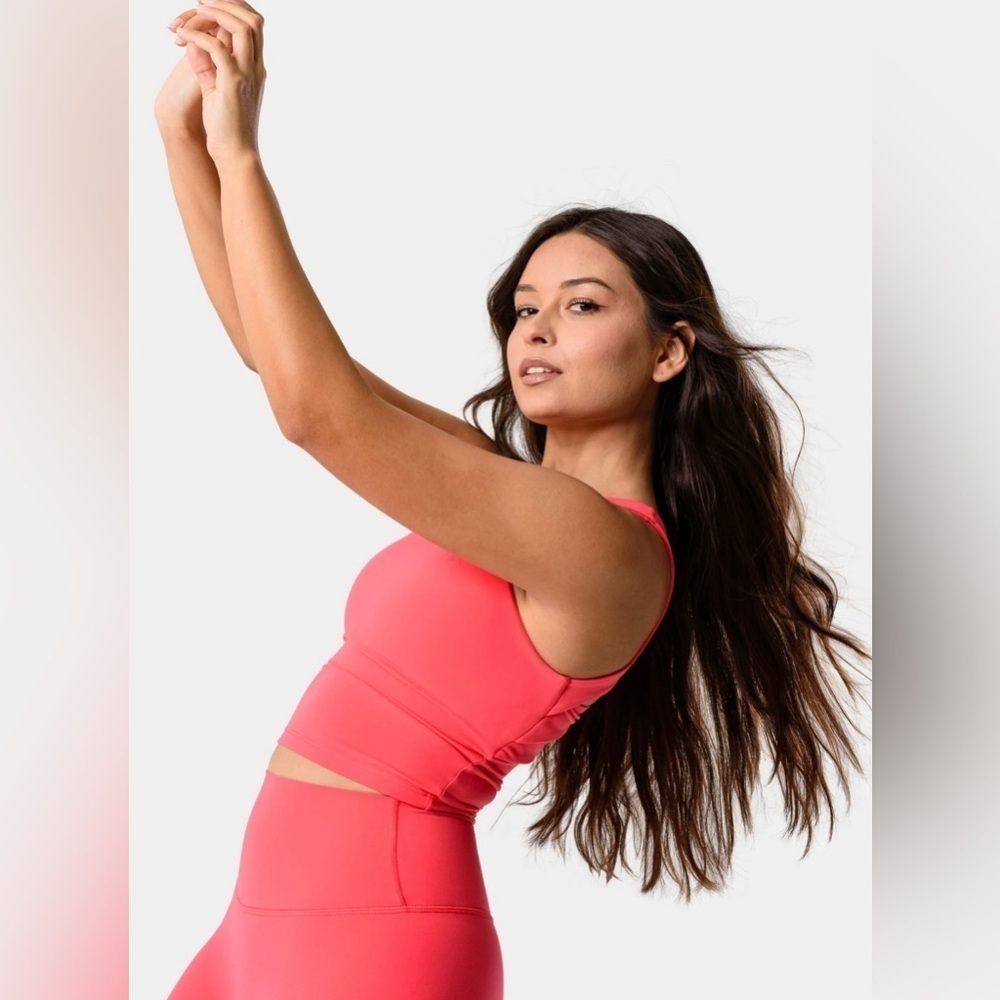 Lululemon Light Support Bra Tank – Coral Pink – Size 8 (Estimated)